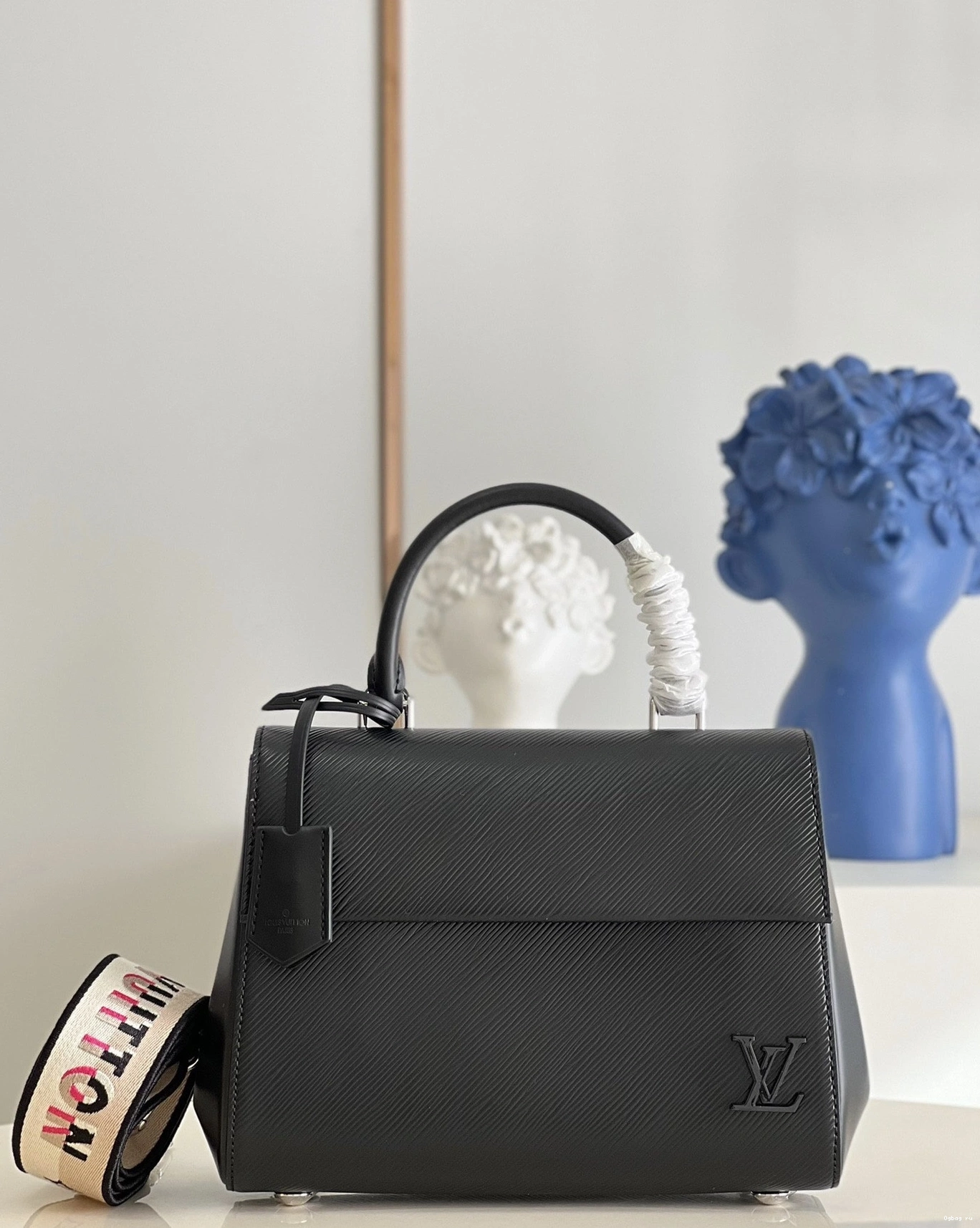 VUITTON LOUIS BB CLUNY 0817